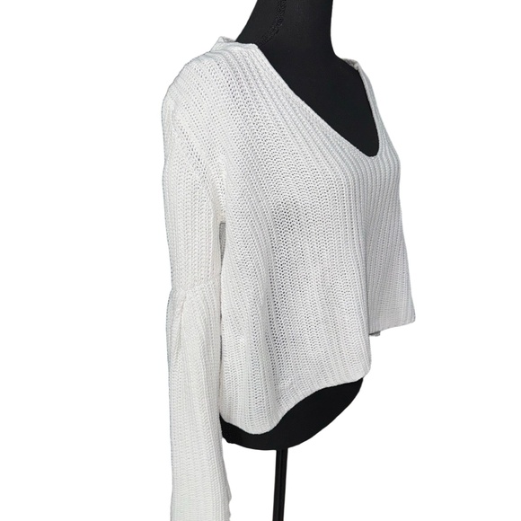 Free People Damsell Bell Sleeve Chunky Knit Cropped Sweater-Size Small - Picture 4 of 10